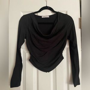 Black Long-sleeve cropped shirt